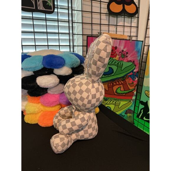 WHITE DAIMER LOUIS VUITTON LV CRYSTALLIZED BUNNY LUXURY PLUSHY - Picture 2 of 2